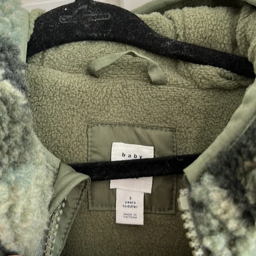 Baby Gap (VGUC) | camo sherpa fleece lined hooded jacket coat